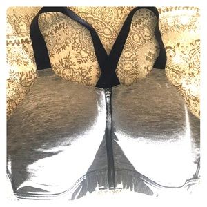 Under Armour Front Zip Sports Bra